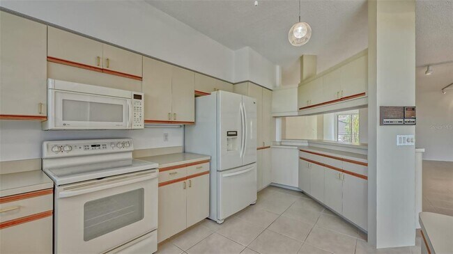 Building Photo - 5400 Eagles Point Cir