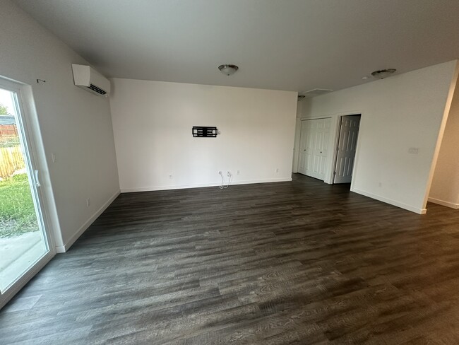 Building Photo - 1281 Lucy Ave