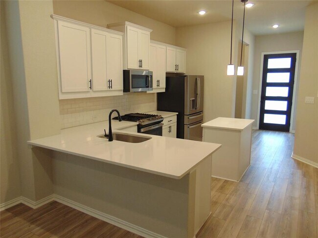 Building Photo - 468 Milkwood Ter