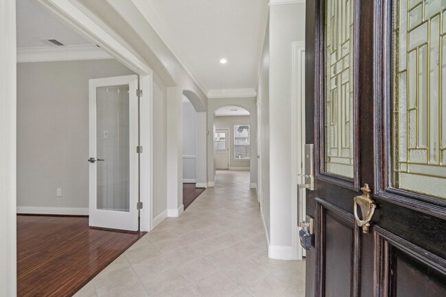 Building Photo - 12611 Brookfield Park