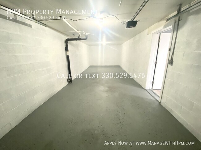 Building Photo - 1021 Pittsburg Ave NW