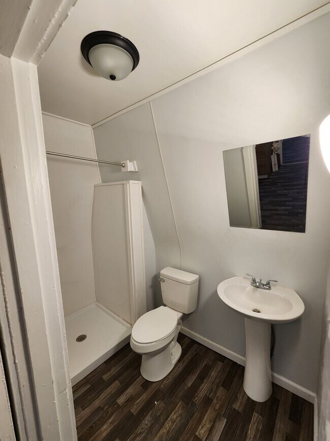 Building Photo - 1 bedroom 1 bath