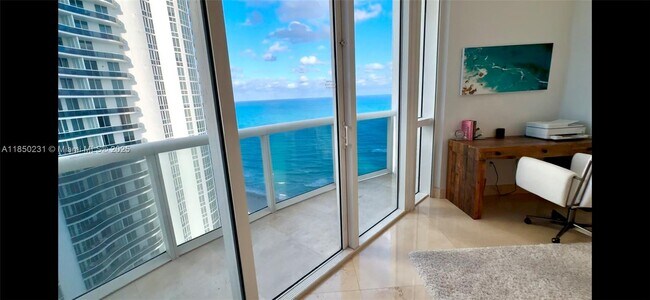 Building Photo - 15901 Collins Ave