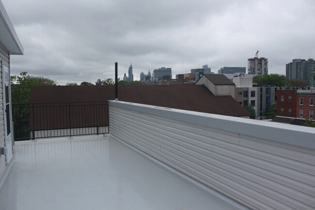 Building Photo - 407 Budd St