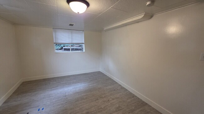 Building Photo - 1060 36th St