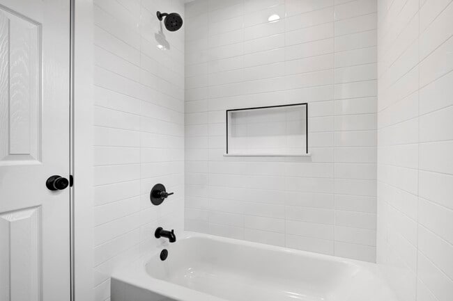 Building Photo - 54 Lotus Ct