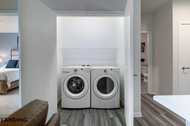 Building Photo - 11221 Synergy Dr