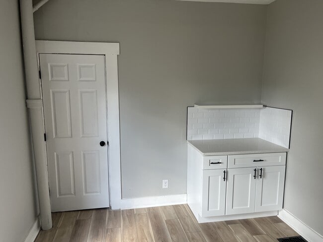 Building Photo - 1667 Warder St