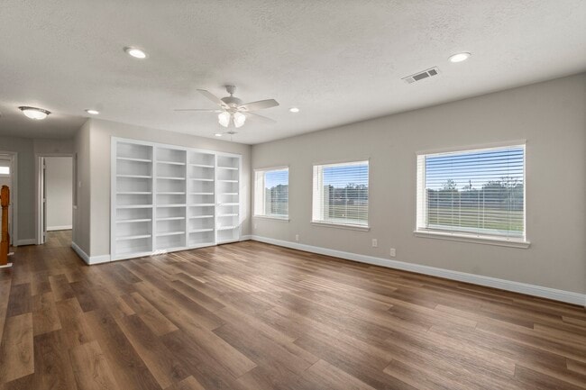 Building Photo - 3505 Cedar Prairie Dr