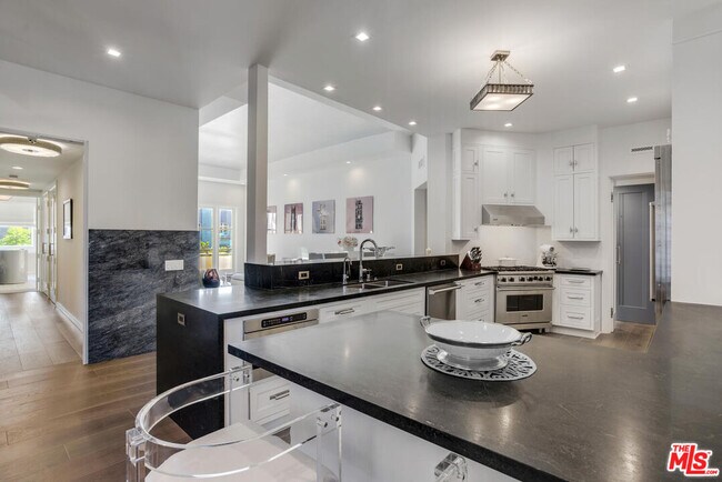 Building Photo - 10100 Empyrean Way