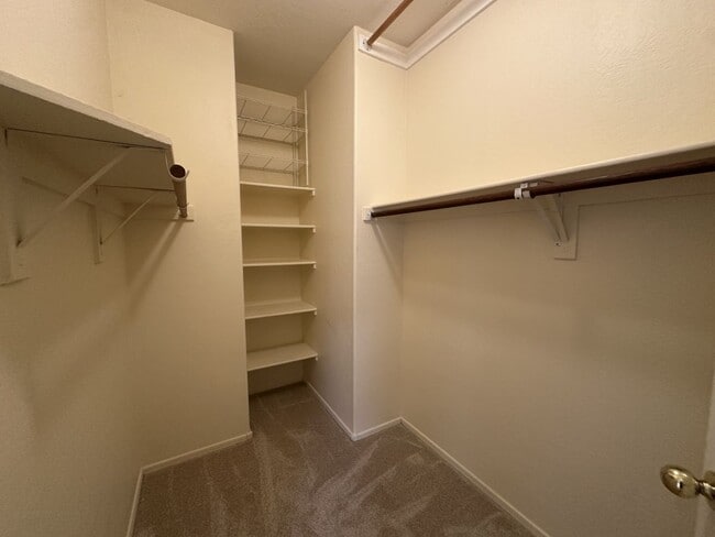 Building Photo - CONVENIENT CHANDLER LOCATION