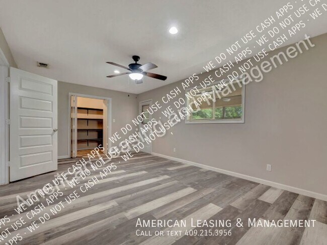 Building Photo - 1301 Spring Lake Dr