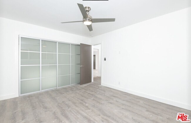 Building Photo - 1261 Laurel Ave