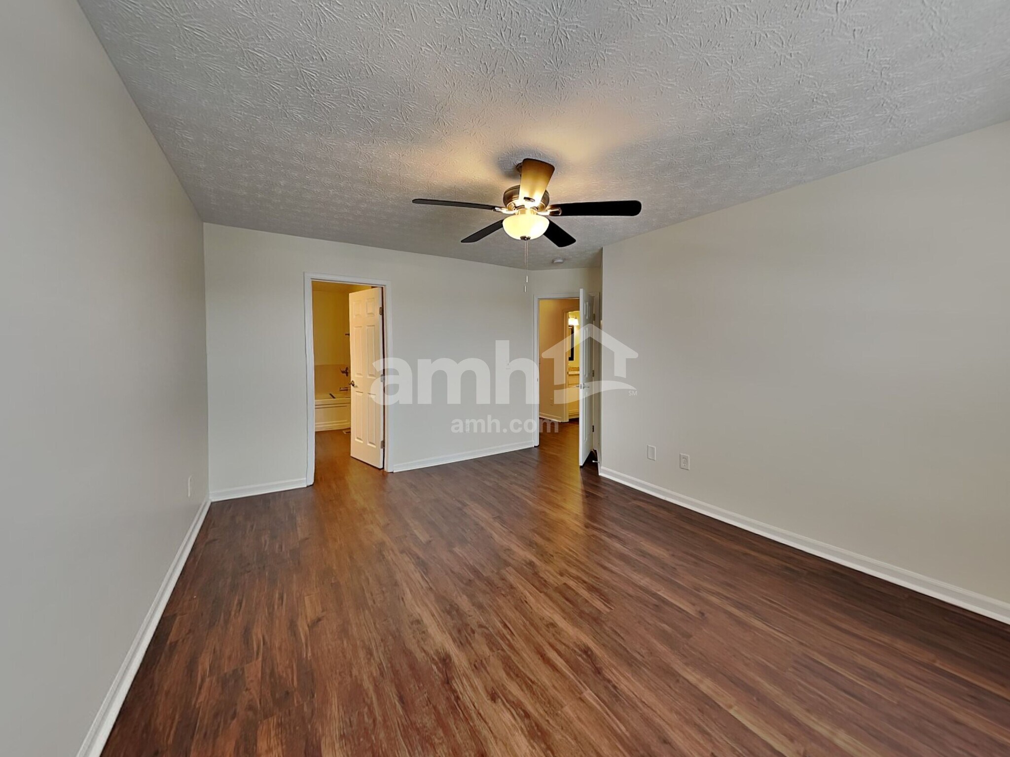 Building Photo - 568 Princeton St