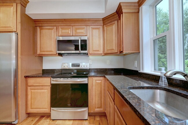 Building Photo - 64 Parker Terrace Ext