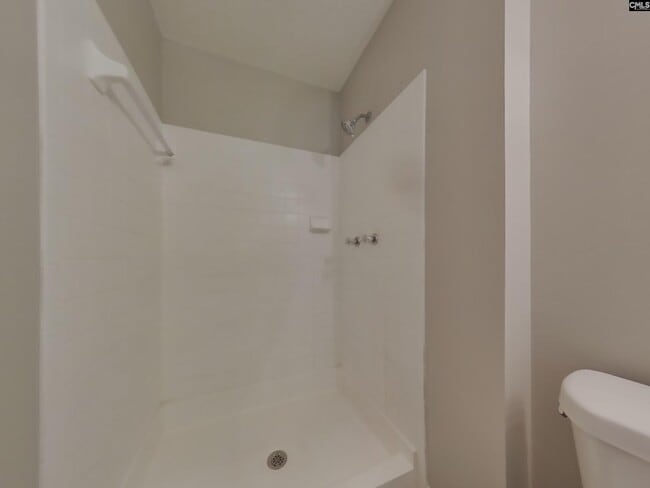 Building Photo - 64 Sweet Thorne Cir