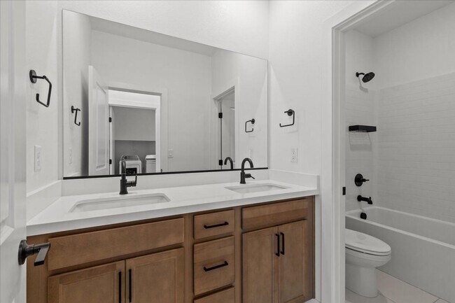 Building Photo - 10489 Mountain Aster Ave