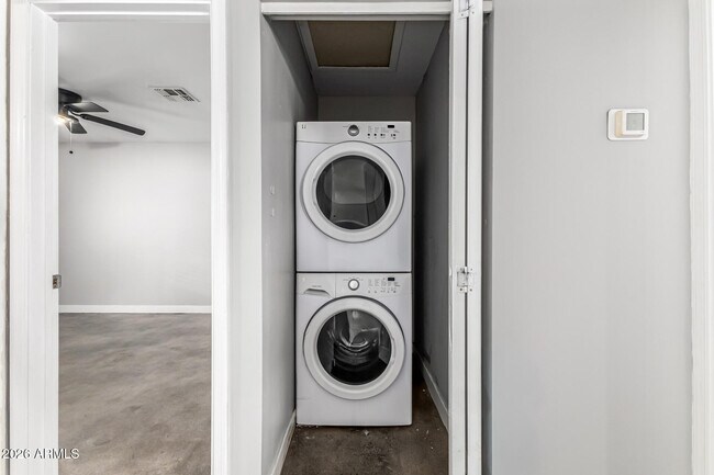 Building Photo - 3011 N 38th St