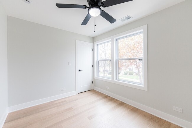 Building Photo - 4129 N Oketo Ave