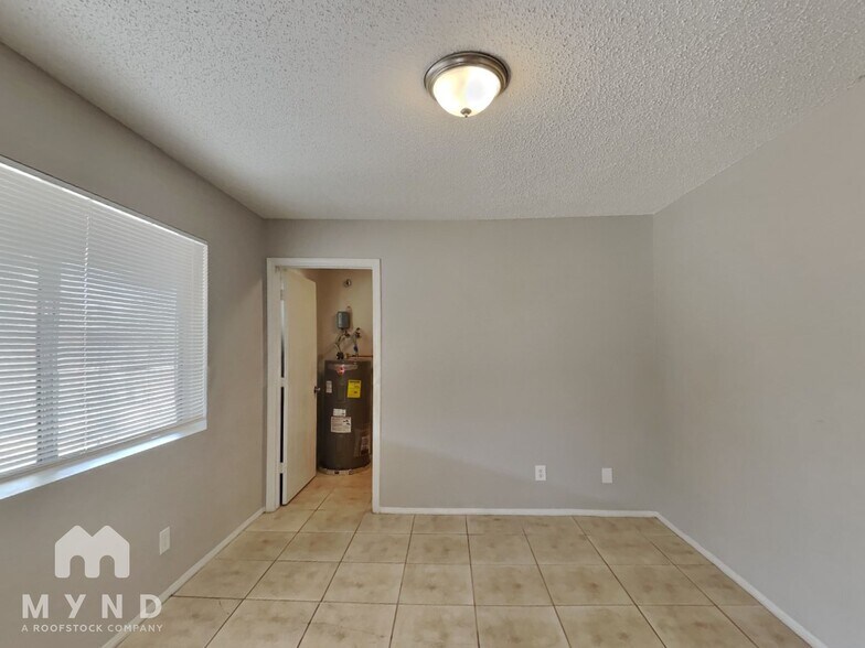 Building Photo - 11325 E Elton Ave