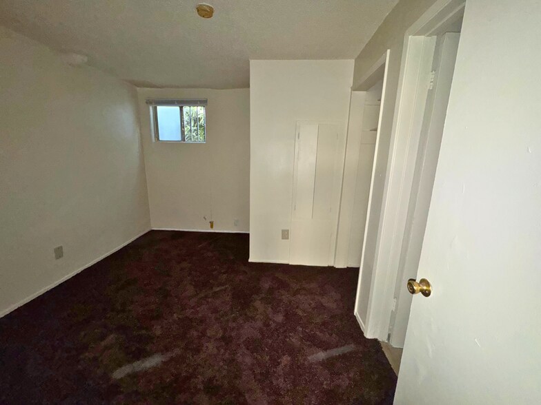 Building Photo - 2939 S Orange Dr