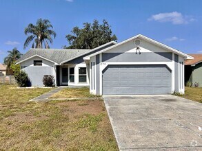 Building Photo - Two-Bedroom Home with Fenced Yard in Winte...