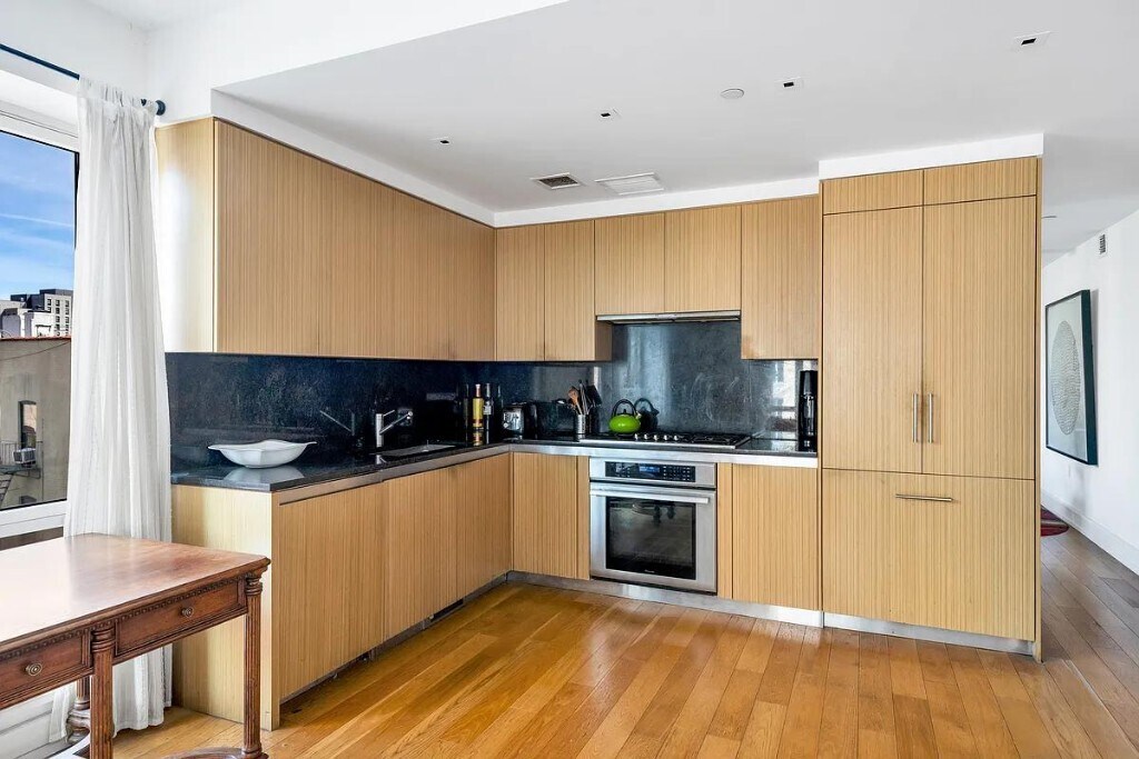 Building Photo - 1280 Fifth Avenue