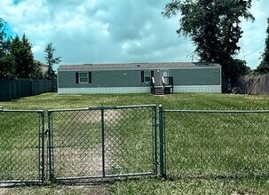 Building Photo - 18771 Forest Ln Cir