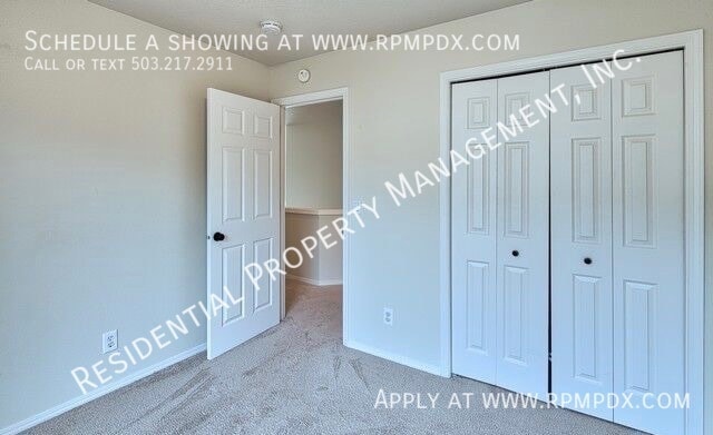 Building Photo - 23992 SW Red Fern Dr