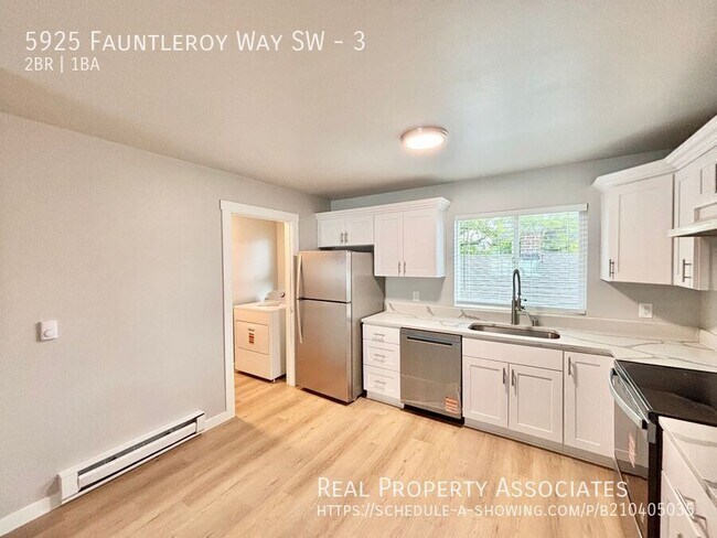 Building Photo - 5925 Fauntleroy Wy SW