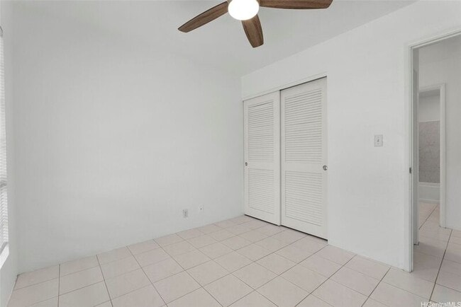 Building Photo - 605 Mananai Pl