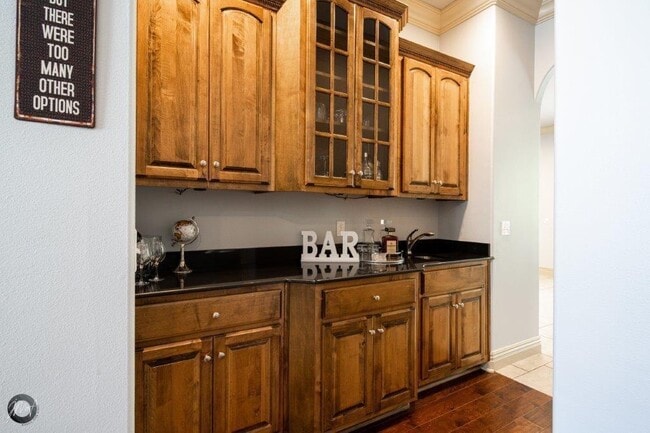 Building Photo - 5106 S Sloan Cir