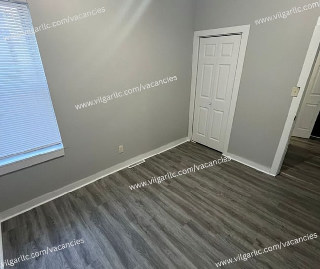 Building Photo - 3910 Deodar St