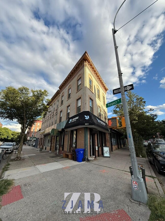Building Photo - 396 Prospect Pl