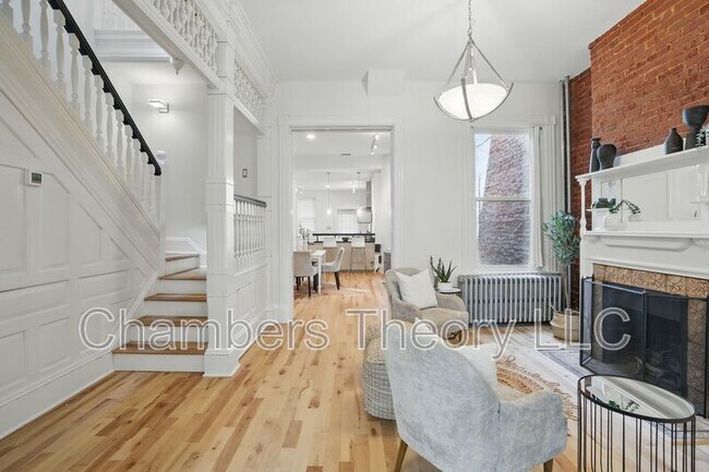 Building Photo - 136 R St NE