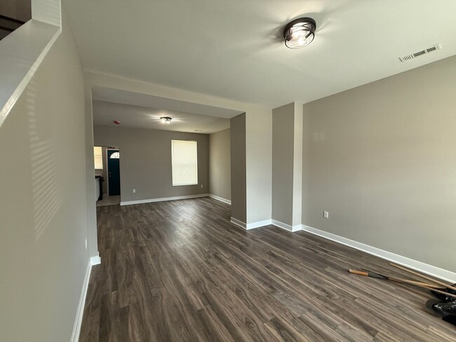 Building Photo - Renovated 2BR Home with Finished Basement ...