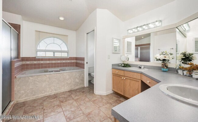 Building Photo - 805 7 Gables Cir SE