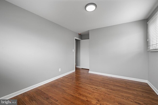 Building Photo - 3408 Croydon Rd