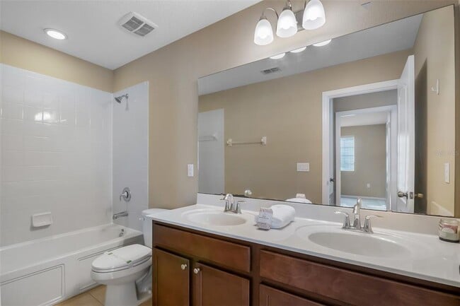 Building Photo - 2752 River Landing Dr