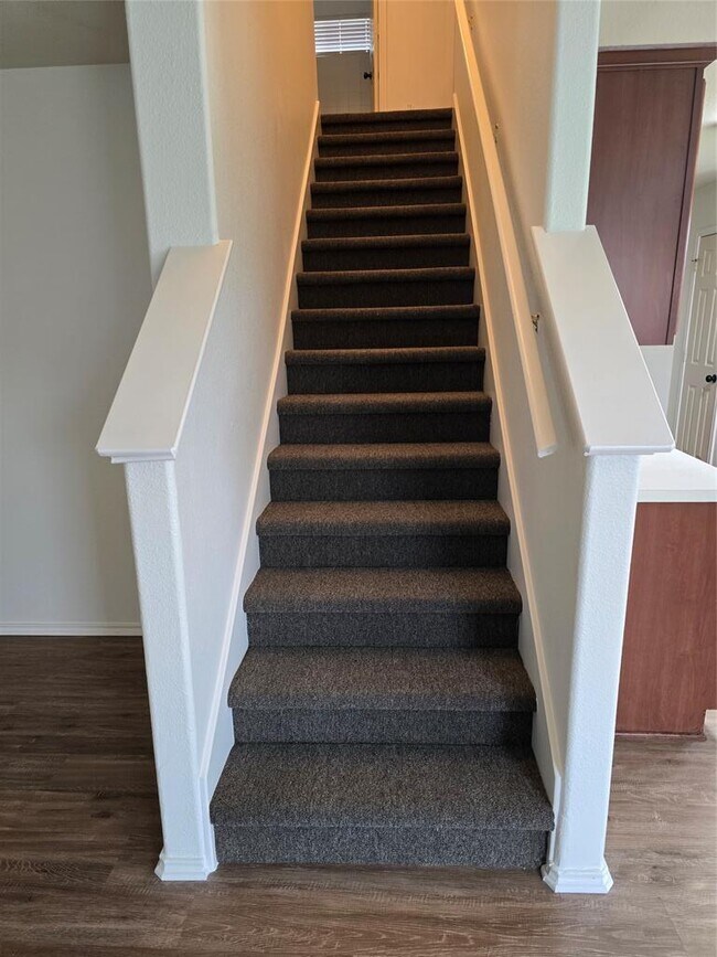 Building Photo - 11909 Big Sky Dr