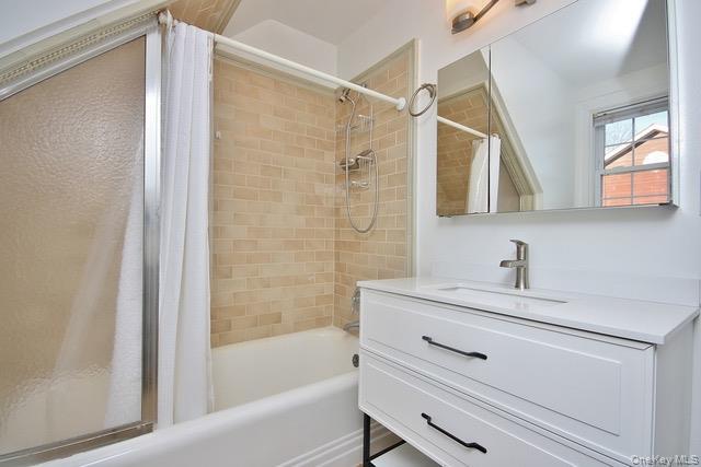 Building Photo - 16 Upland Ln