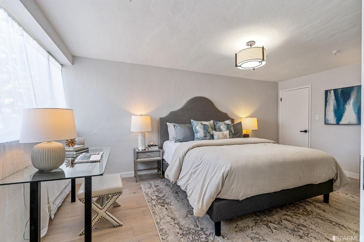 Lower suite bedroom - 2920 Buchanan St