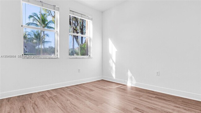 Building Photo - 10863 NW 85th St