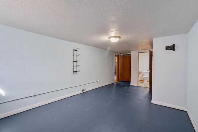 Building Photo - 236 NE Lombard St