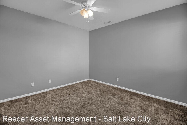 Building Photo - 6002 Liberty Oaks Cove