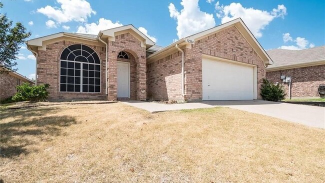 Building Photo - 1000 Meadow Scape Dr