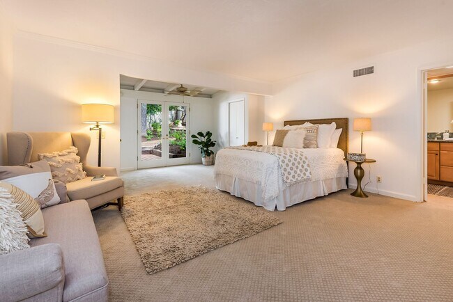 Building Photo - SPACIOUS SAN ROQUE HOME (CENTRAL AC)
