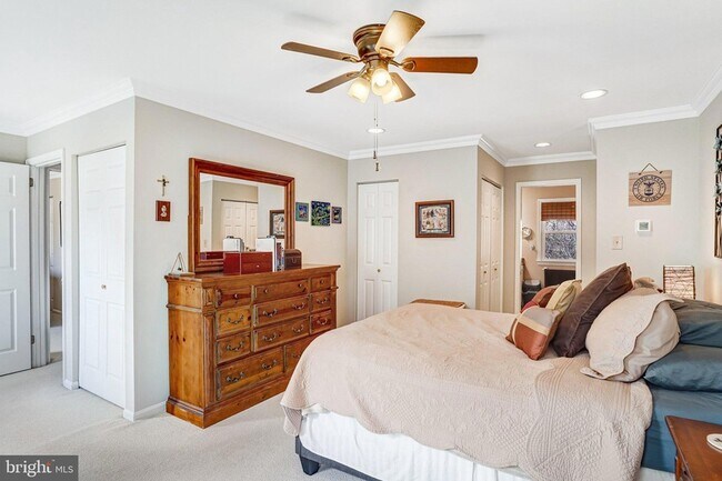 Building Photo - 6302 Shiplett Blvd