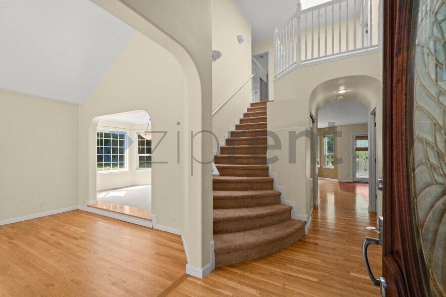Building Photo - Unit
