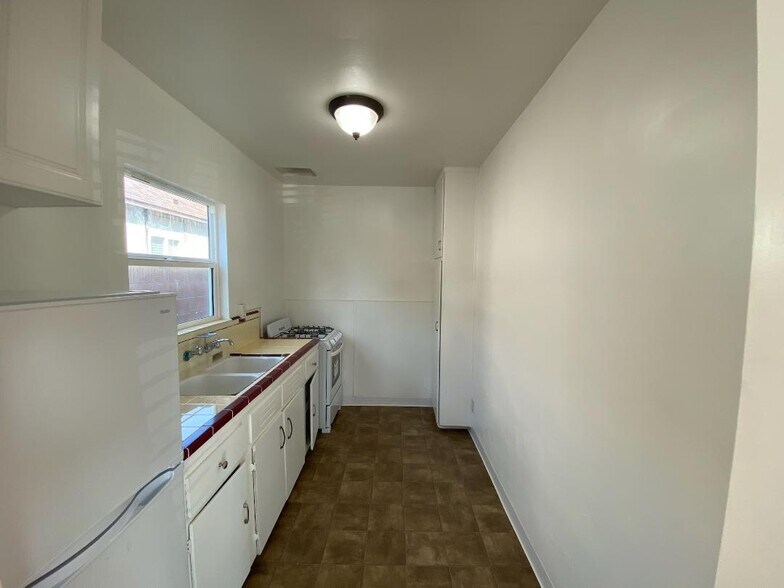 KITCHEN FROM DINING ROOM - 11162 Culver Blvd